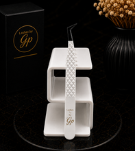 Charger l'image dans la galerie, LASHES BY GP PINCE COUDÉE EN L BLANCHE À POINTE EN FIBRE
