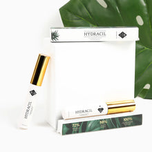 Load image into Gallery viewer, NOVOQUEEN HYDRACIL BOOSTER MOISTURIZER FOR EYELASHES AND EYEBROWS