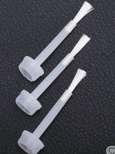 SPARE VARNISH BRUSHES